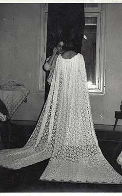 Ein Bild von einem Brautmodel im Gökay Modehaus