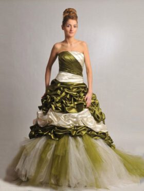 Farbiges Brautkleid Modell Catalina