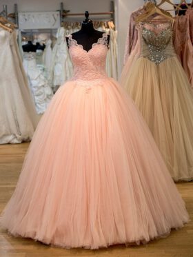 Farbige Brautkleid in Lachs Spitze Modell Celiné