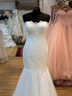 Brautkleider Meerjungfrauen-Stil Spitze Creme Modell Elle
